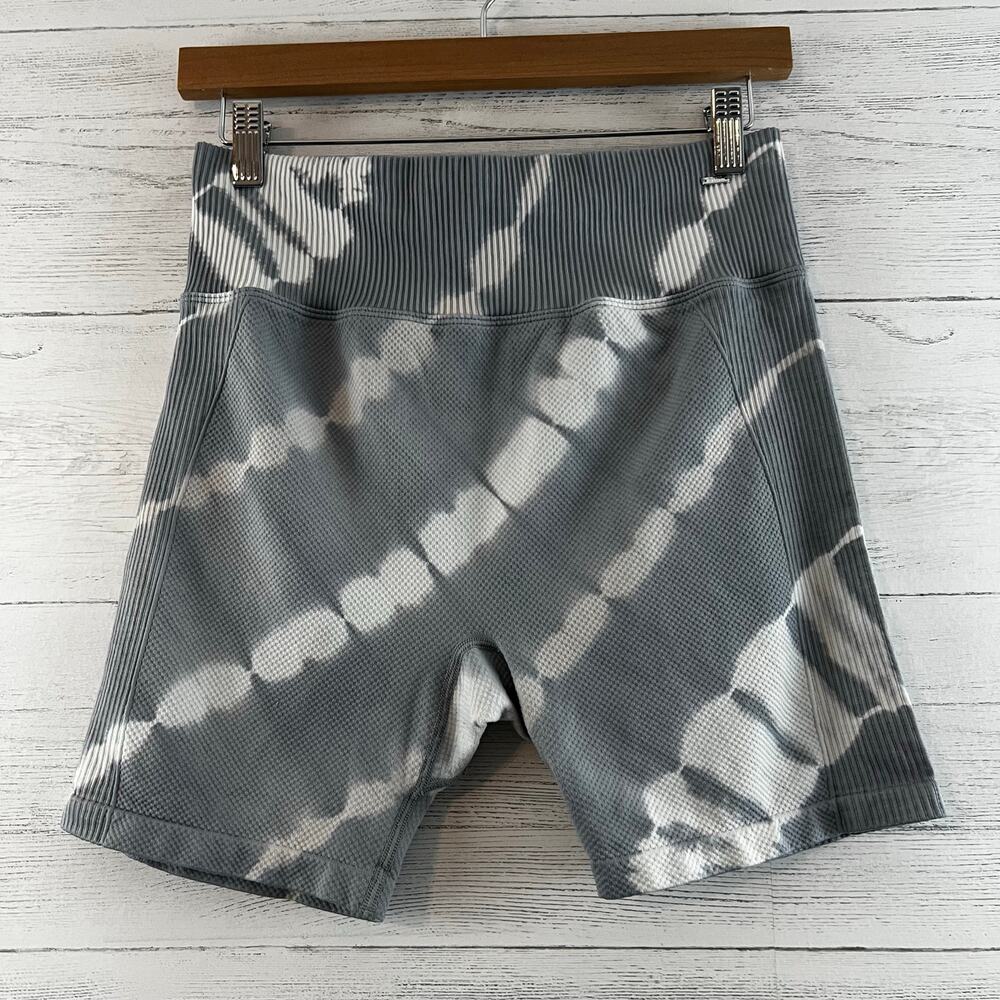 PINK VS Active Tie Dye‎ Biker Shorts Size L